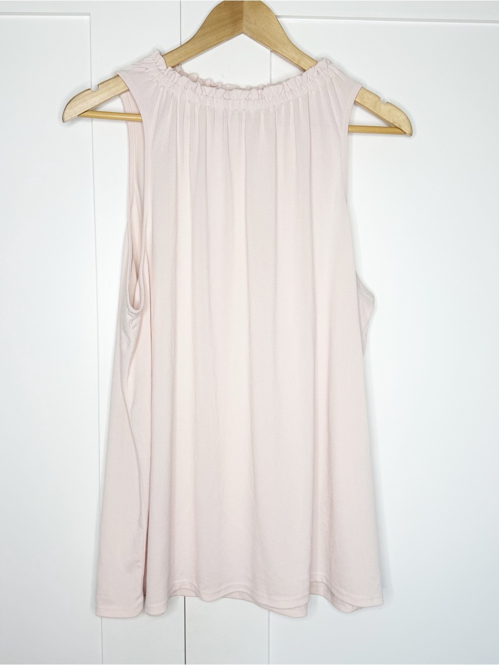 Banana Republic ruffle neck tank top blouse XL light pink balletcore flowy blush